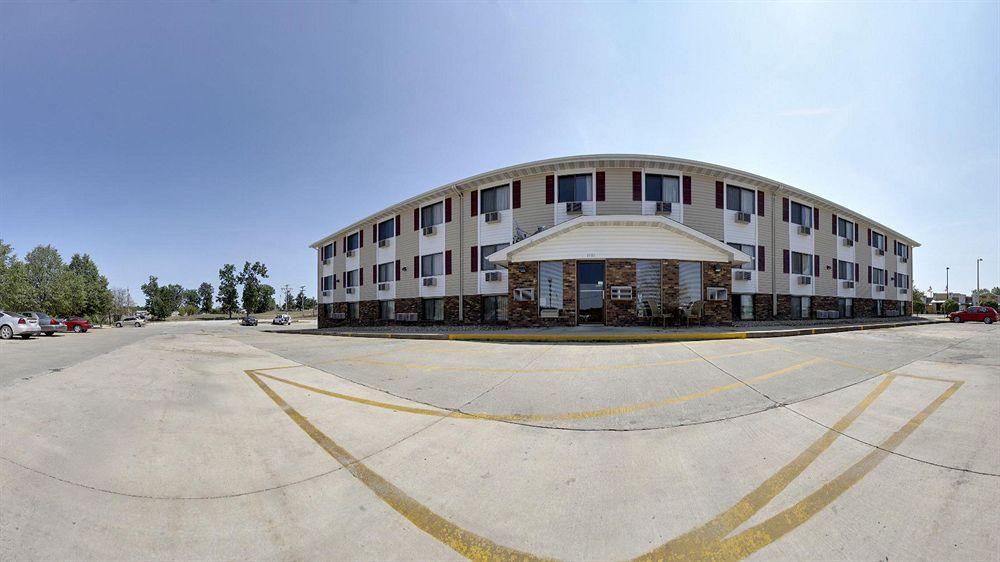 Super 8 By Wyndham Kirksville-University Area Buitenkant foto