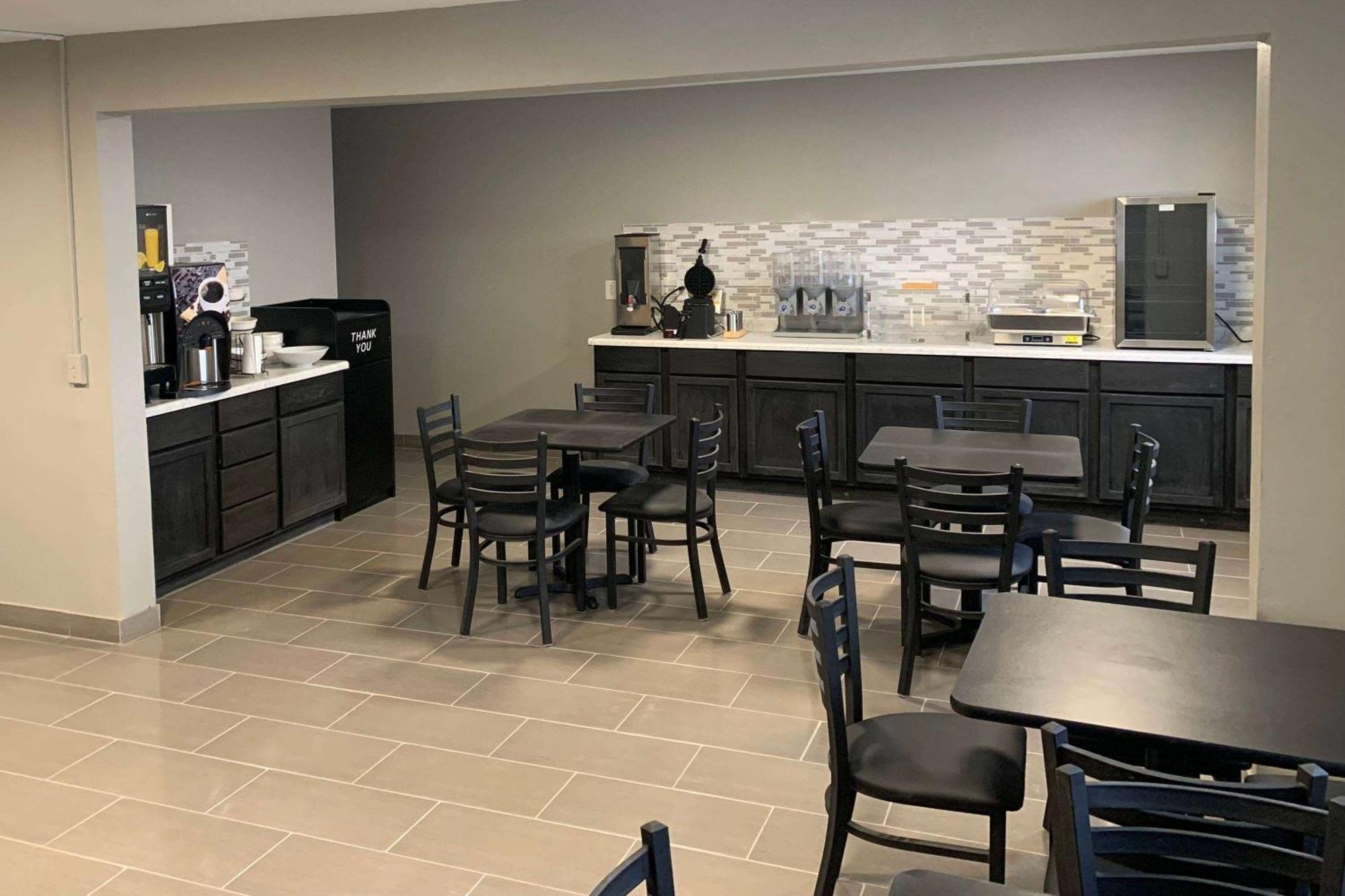 Super 8 By Wyndham Kirksville-University Area Buitenkant foto
