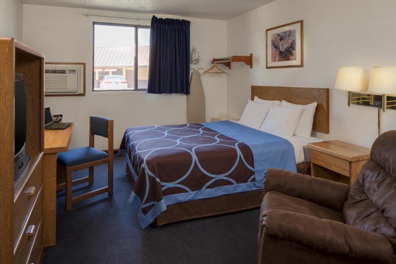 Super 8 By Wyndham Kirksville-University Area Buitenkant foto